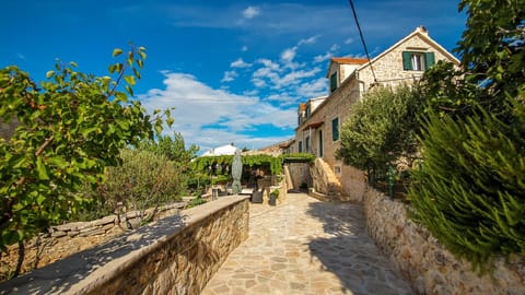 Property building, Natural landscape