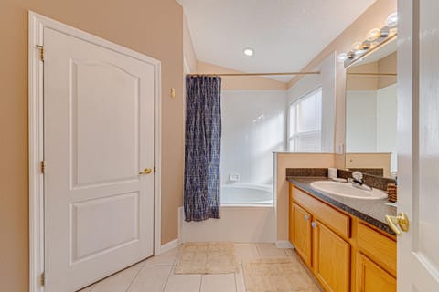 Sunset Dreams Villa, Beautiful 4 Bedroom Villa with Private Pool Near Disney 422 Villa in Four Corners