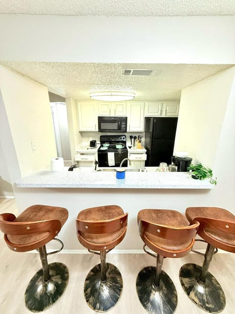 Central 1BR Retreat by Hospital and tollway Apartment in Addison