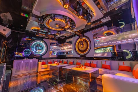 Casino, Karaoke, Nightclub / DJ, Evening entertainment, Evening entertainment