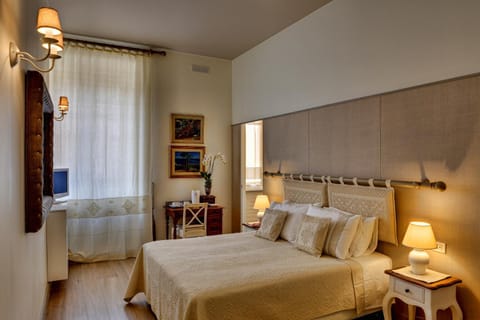 Photo of the whole room, Photo of the whole room, Decorative detail