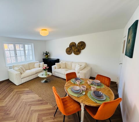 Living room, Seating area, Dining area