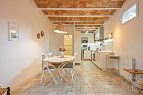 Winahost Apartament Cirerer Apartment in Barcelona