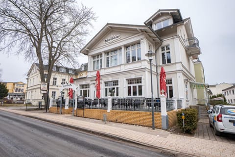 Property building, Day, Neighbourhood, Location