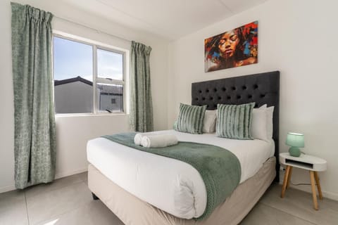 Manhattan Square 17 Apartment in Cape Town