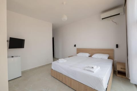 Brian's Rooms Hotel in Sarandë