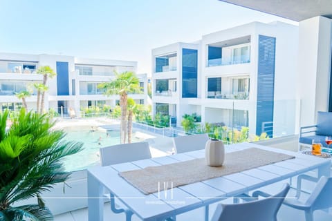 Balcony/Terrace, Pool view