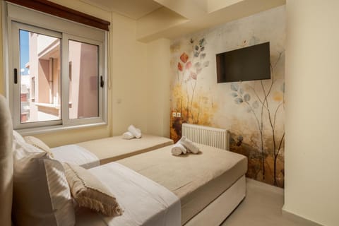 Bed, TV and multimedia, Photo of the whole room, Evening entertainment, Bedroom, towels