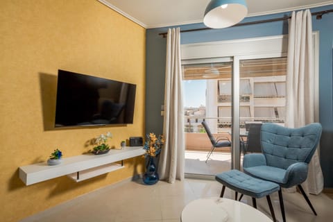 TV and multimedia, Living room, Seating area, Dining area, Evening entertainment