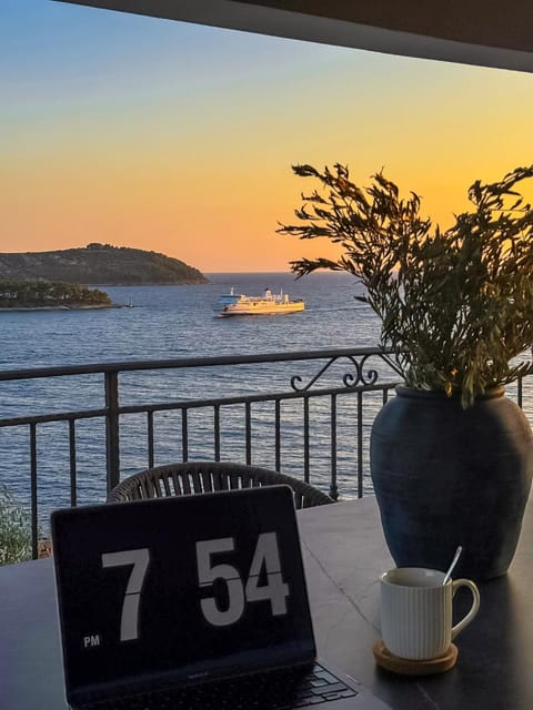 Natural landscape, View (from property/room), Balcony/Terrace, Sea view, Sunset