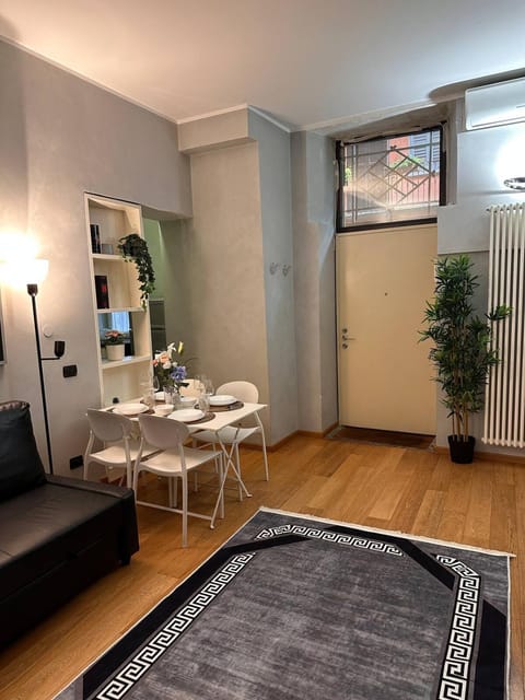 Centro Milano Garibaldi M2 Apartment in Milan