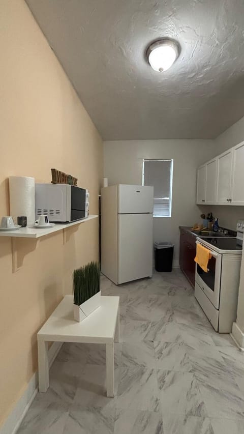 The Studio 6 Little Havana Walk to Marlins Stadium Apartment in Miami