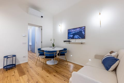 TV and multimedia, air conditioner