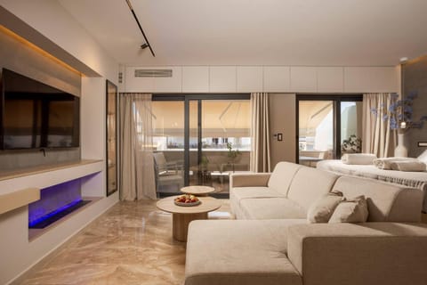 Communal lounge/ TV room, Living room