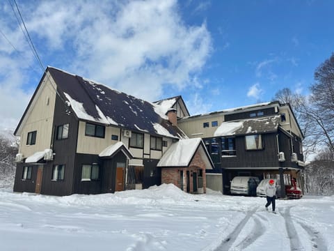 Property building, Winter
