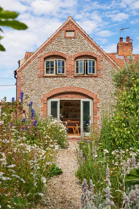 Crown Cottage Norfolk House in North Norfolk District
