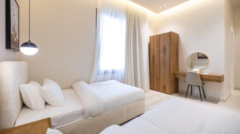 Bed, TV and multimedia, Photo of the whole room, Bedroom, hair dresser, wardrobe