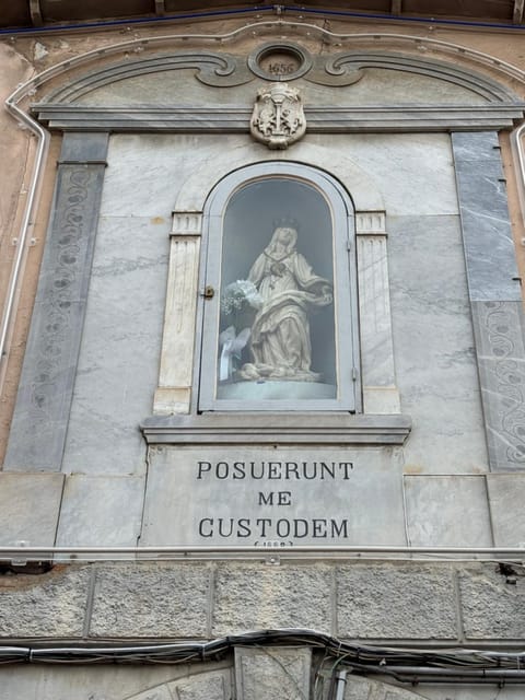 Nearby landmark, Landmark view