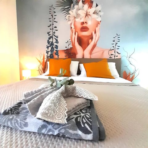 Bed, Decorative detail, Bedroom