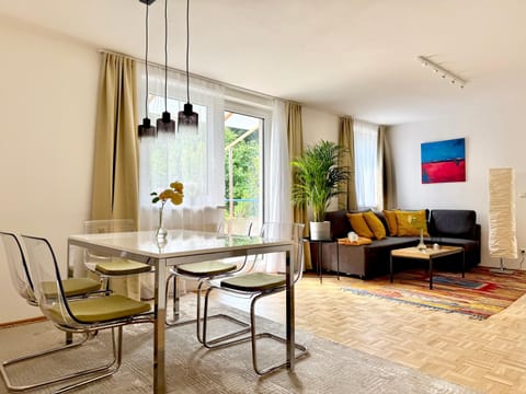 Living room, Seating area, Dining area