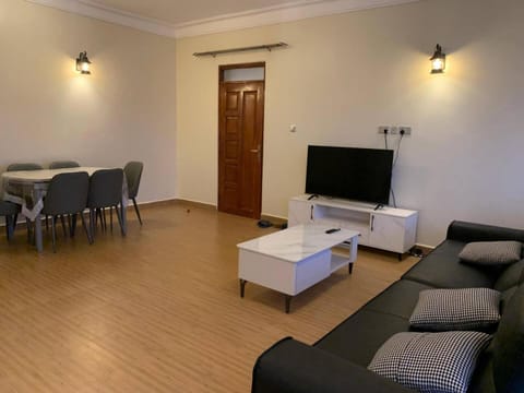 Communal lounge/ TV room, Living room, Seating area, Dining area
