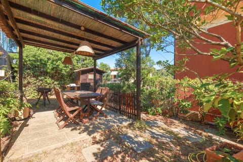 Patio, Day, Garden, Dining area, Garden view