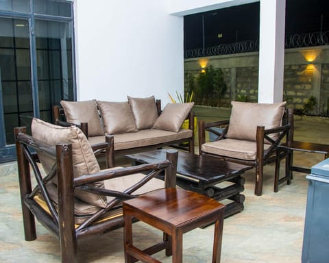 Patio, Balcony/Terrace, Seating area