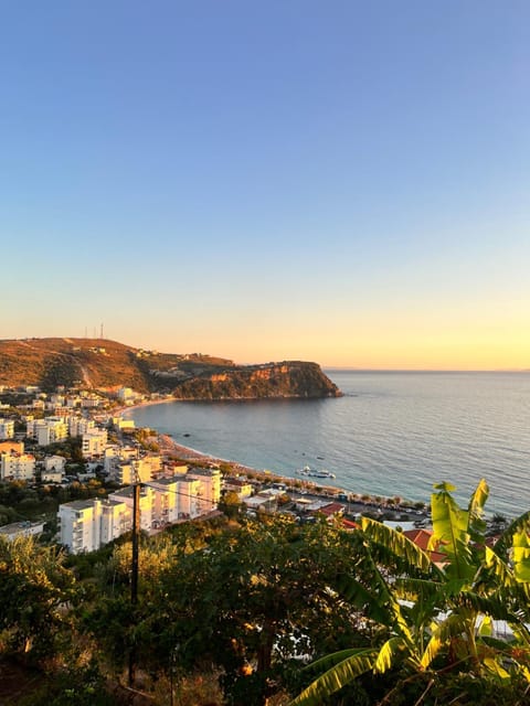 Mountain view, Sea view
