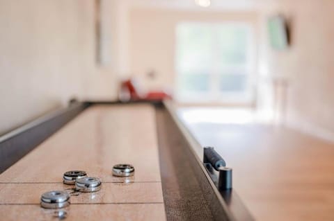 Spacious 4Br CavePoint Stay Near Dunes PetFriendly House in Door County