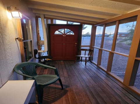 Vigilante Inn Immortal Camp House in Tombstone