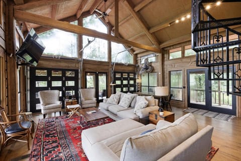 New Hot Tub Judes Peak on Big Piney Creek House in Arkansas