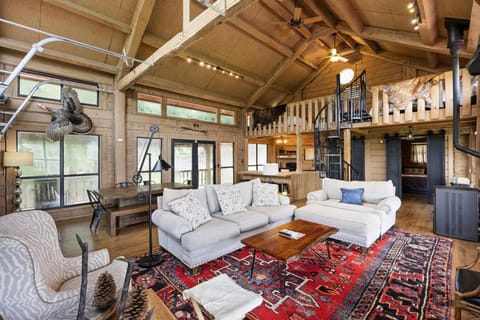 New Hot Tub Judes Peak on Big Piney Creek House in Arkansas