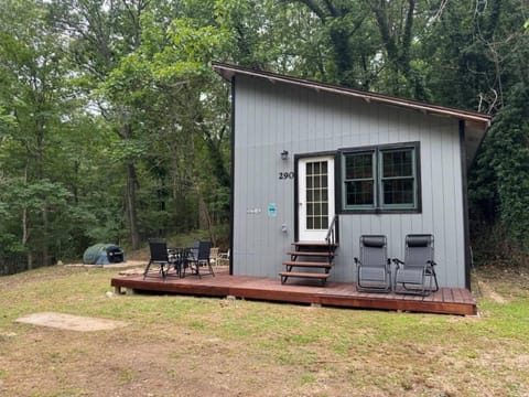 Holler Cabin and Camp Cabin in Eureka Springs
