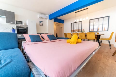 Grand appartement idéal famille, proche plage, bon emplacement pour visiter la Côte d'Azur Apartment in Nice