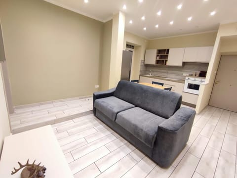 Kitchen or kitchenette, Living room, stove