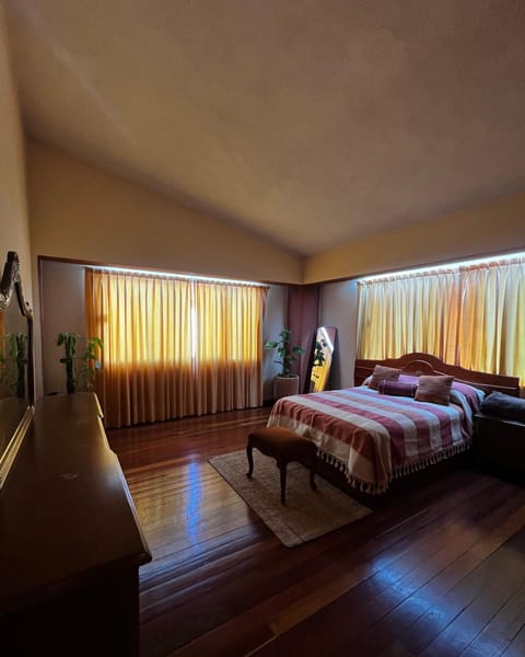 Casa Carmesí Apartment in Oaxaca