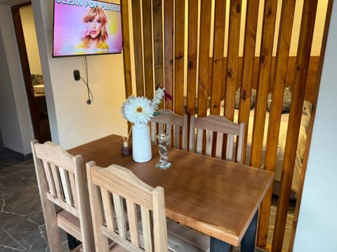 TV and multimedia, Dining area
