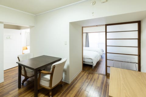 Living room, Photo of the whole room, Dining area