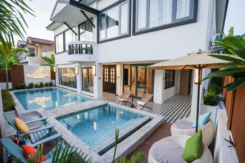 Balcony/Terrace, Swimming pool
