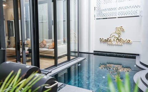 Living room, Pool view, Swimming pool