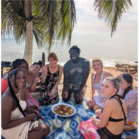 Restaurant/places to eat, Beach, Food, Guests, Sea view, Family