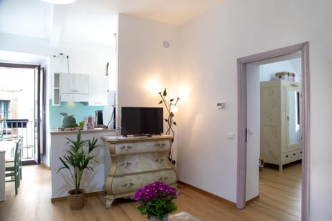 Communal lounge/ TV room, TV and multimedia, Kitchen or kitchenette, Evening entertainment