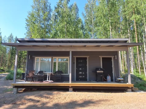 Property building, Patio, Day, Natural landscape, BBQ facilities