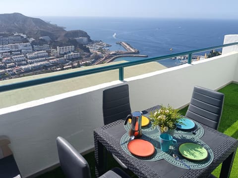 Balcony/Terrace, Mountain view