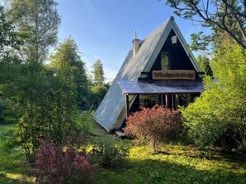 Property building, Day, Natural landscape, Garden