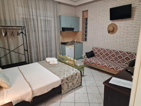 Bed, Kitchen or kitchenette