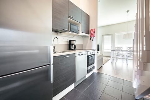 Kitchen or kitchenette, dishwasher, oven, pet friendly, stove, toaster