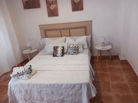 Habitacion casa particular by jordi deusa Vacation rental in Gandia