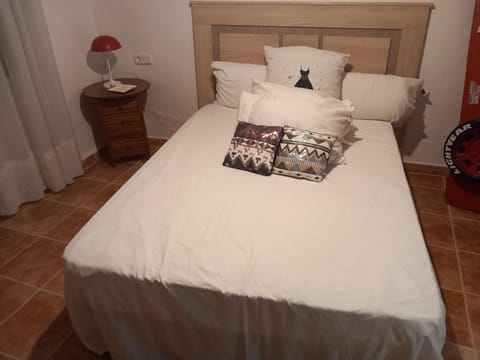 Habitacion casa particular by jordi deusa Vacation rental in Gandia