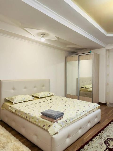 Bed, Photo of the whole room, Bedroom, wardrobe